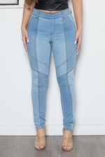 Load image into Gallery viewer, Color Blocked Bombshell Pull On  Jean
